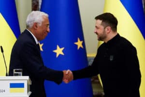 Costa anuncia em Kiev mais de mil milhões, Zelensky insiste na "necessidade" de adesão à NATO&nbsp;