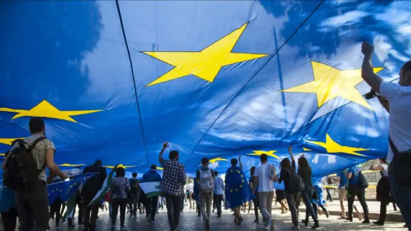 Desemprego recua para 6,3% na zona euro e 5,9% na UE em outubro