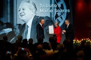 Mário Soares condecorado a título póstumo com o Grande Colar da Ordem de Camões &nbsp;