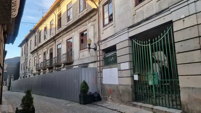 Obra da residência na antiga Escola de Santa Luzia arranca até início de janeiro