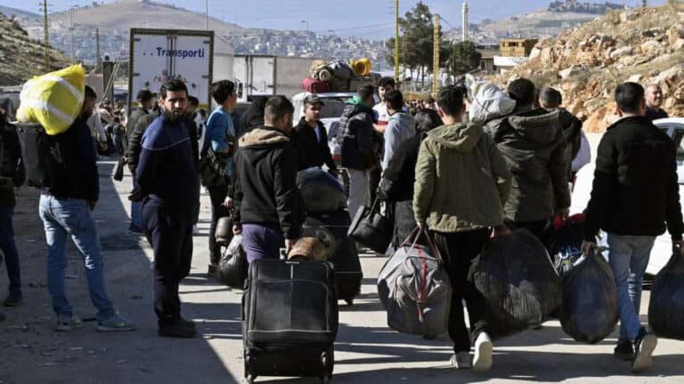 Cerca de 7.600 refugiados regressaram à Síria através da fronteira turca