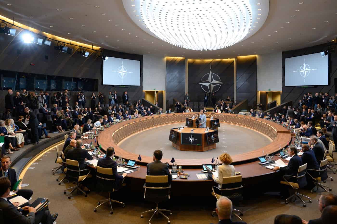 Extrema-direita alemã questiona manutenção do país na NATO