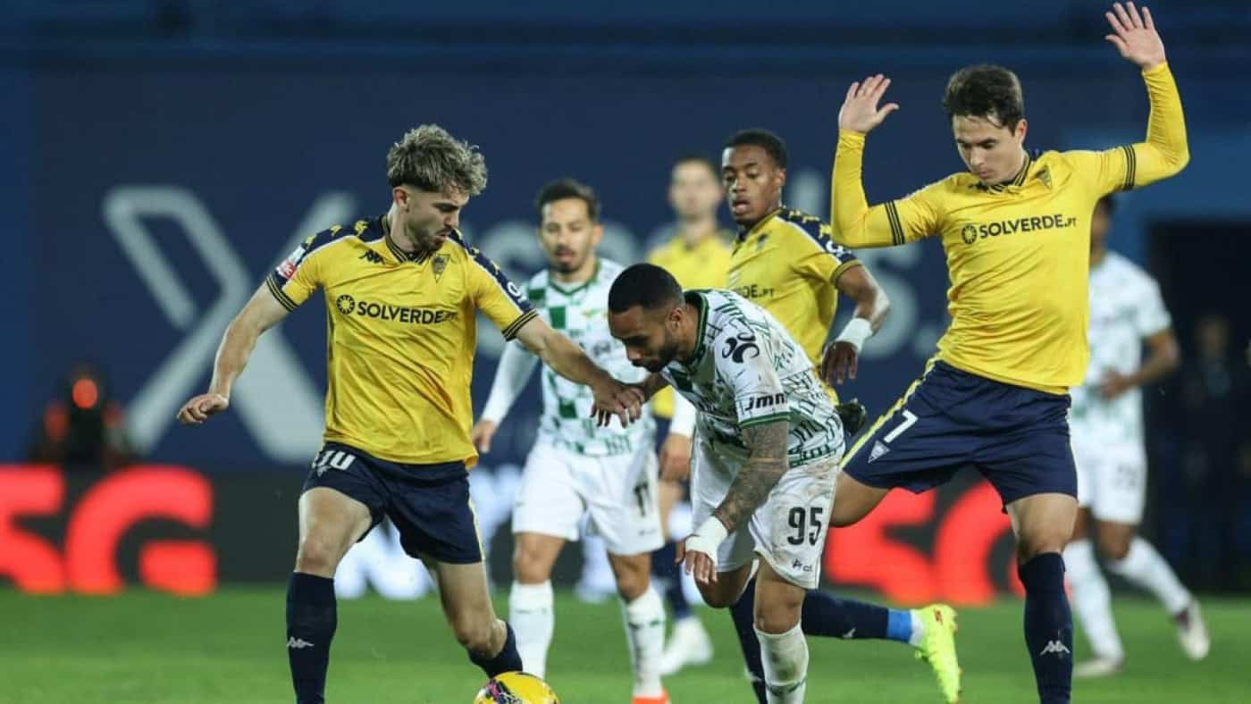 Estoril e Moreirense empatam a duas bolas&nbsp;