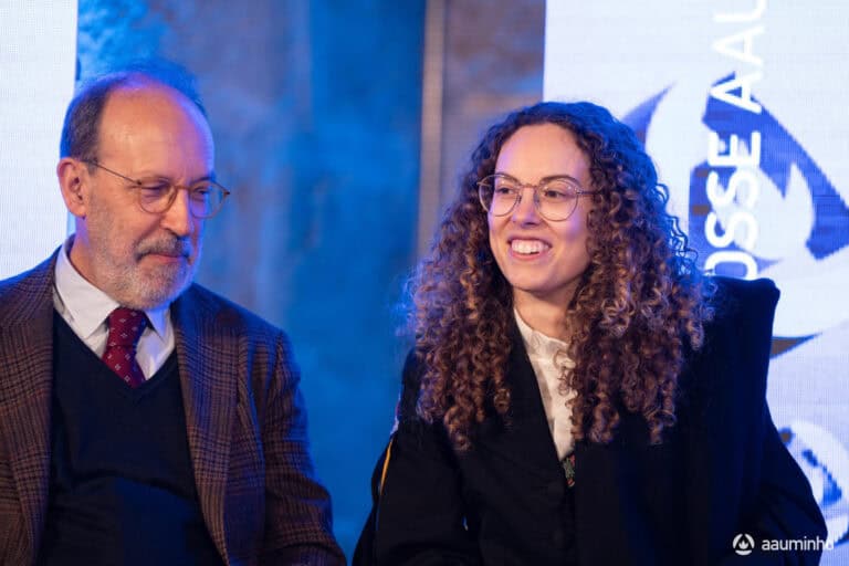 "Não se esqueçam dos estudantes. Eles são e devem ser o centro da nossa universidade"