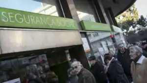 Pensões da Segurança Social pagas com aumentos mas ainda sem nova retenção do IRS&nbsp;