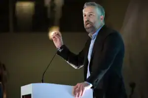 Presidenciais: Pedro Nuno está a ouvir várias personalidades da área socialista 