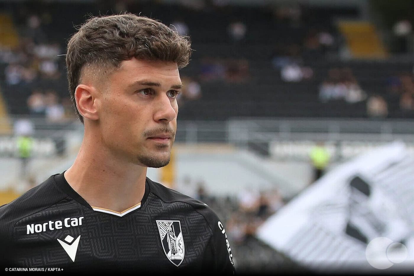 Vitória SC empresta Adrián Butzke ao Mirandés