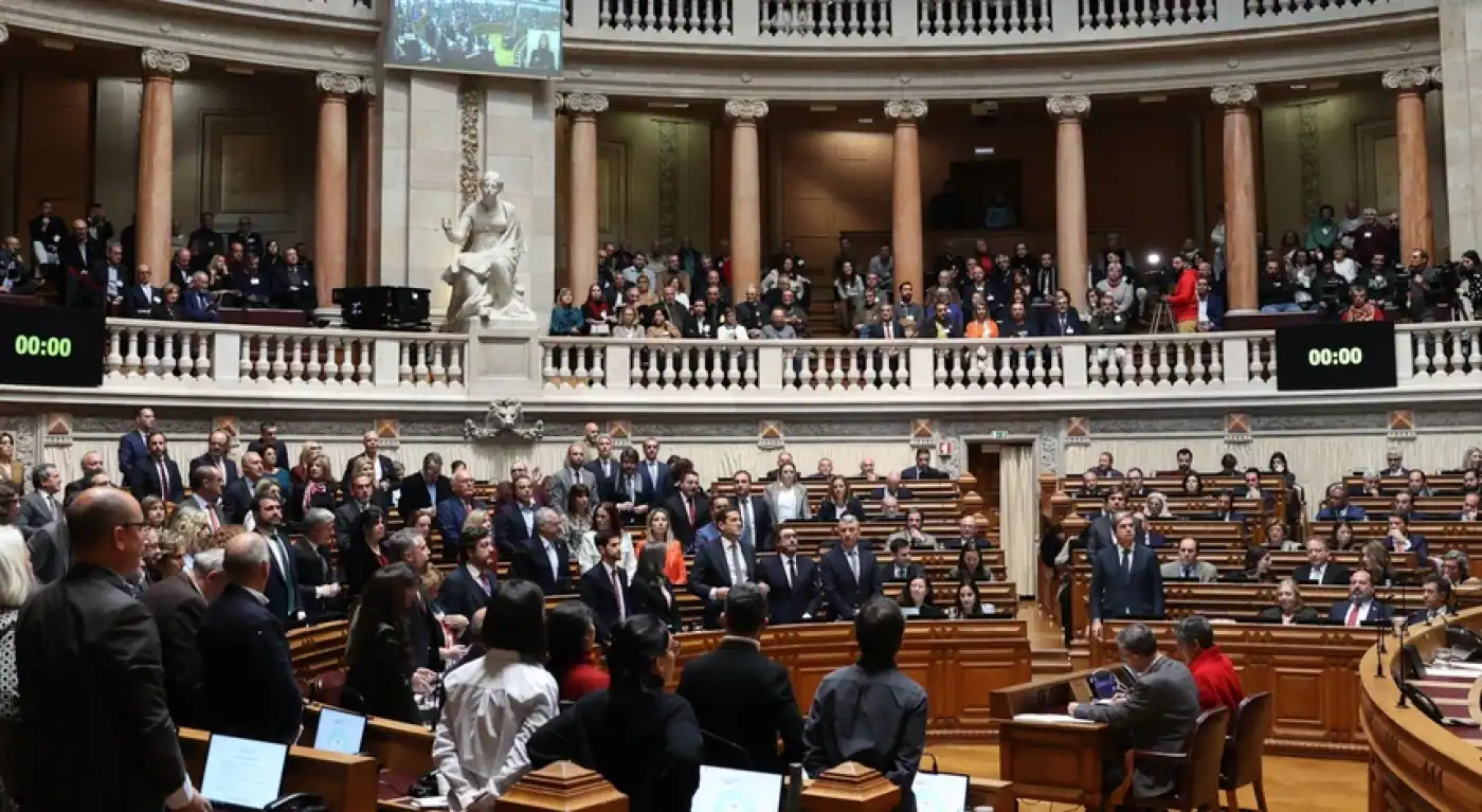 Parlamento aprova reposição de 302 freguesias