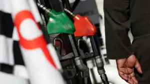 Governo disponível para usar mecanismo de correção para travar subida dos combustíveis 