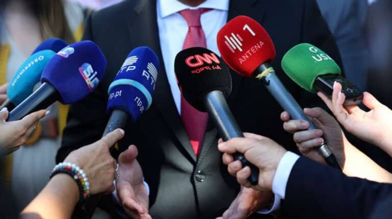 Parlamento chumba propostas de inclusão do jornalismo no estatuto de utilidade pública&nbsp;