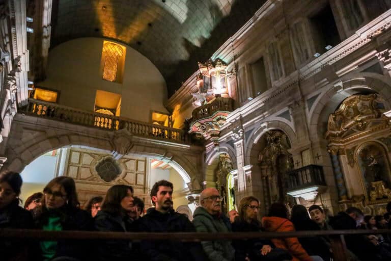 Kara-Lis Coverdale em espetáculo com órgão de tubos lotou Congregados