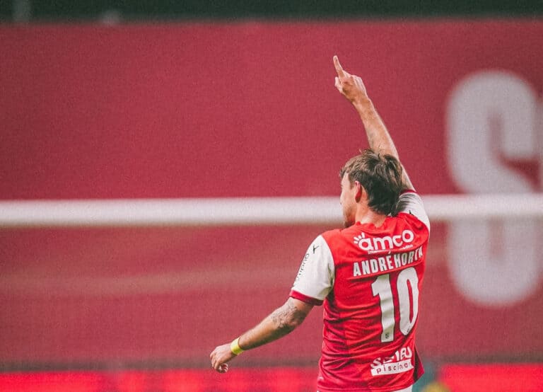 SCB formaliza cedência de André Horta ao Olympiacos