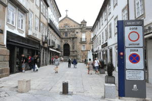CMB procura novo sistema de pilaretes para zonas pedonais