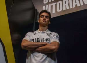 "Sou mais um vitoriano dentro de campo a dar tudo pelo Vitória"