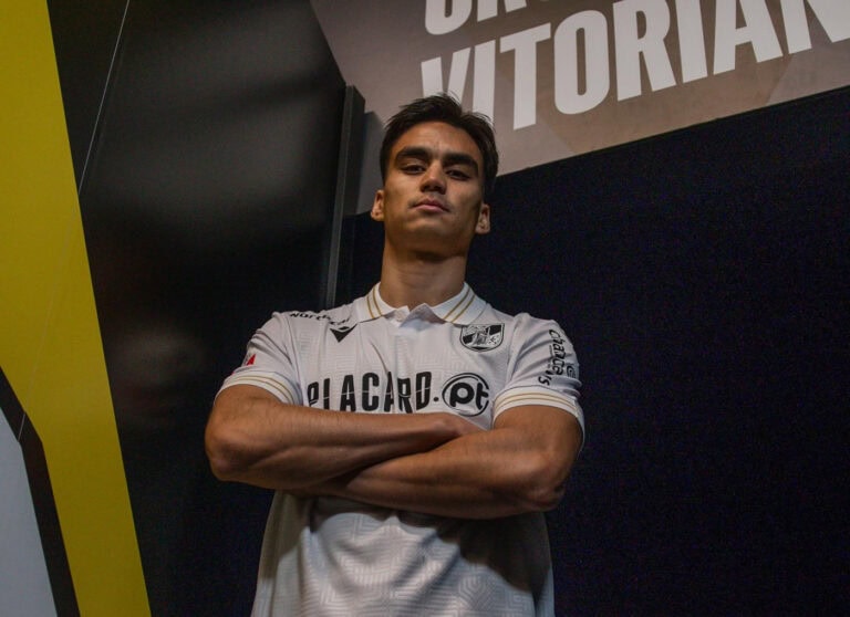 "Sou mais um vitoriano dentro de campo a dar tudo pelo Vitória"