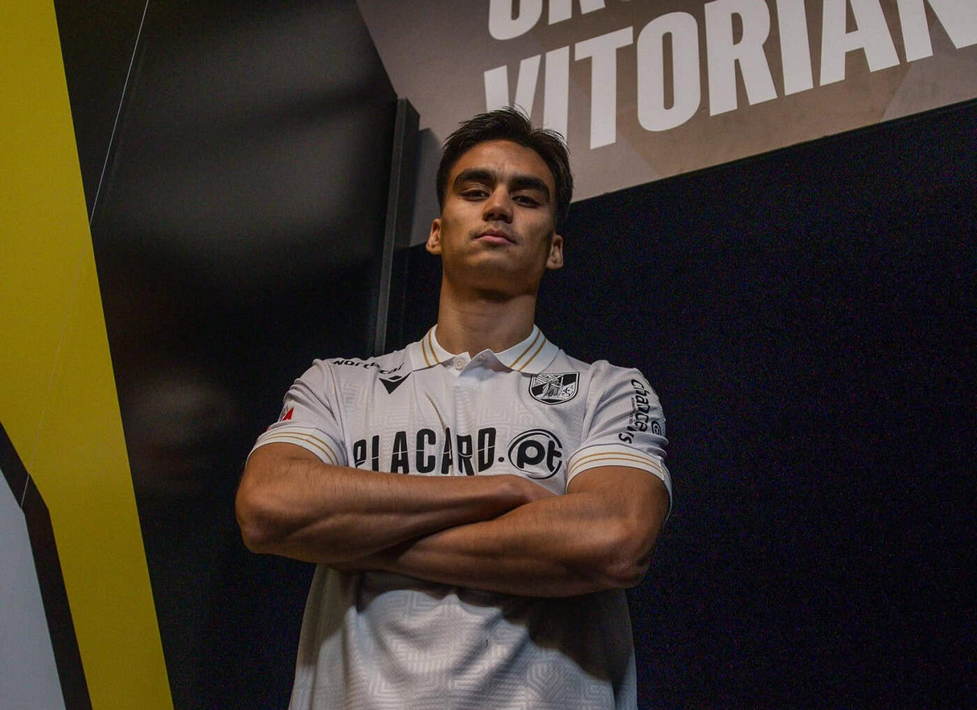 "Sou mais um vitoriano dentro de campo a dar tudo pelo Vitória"