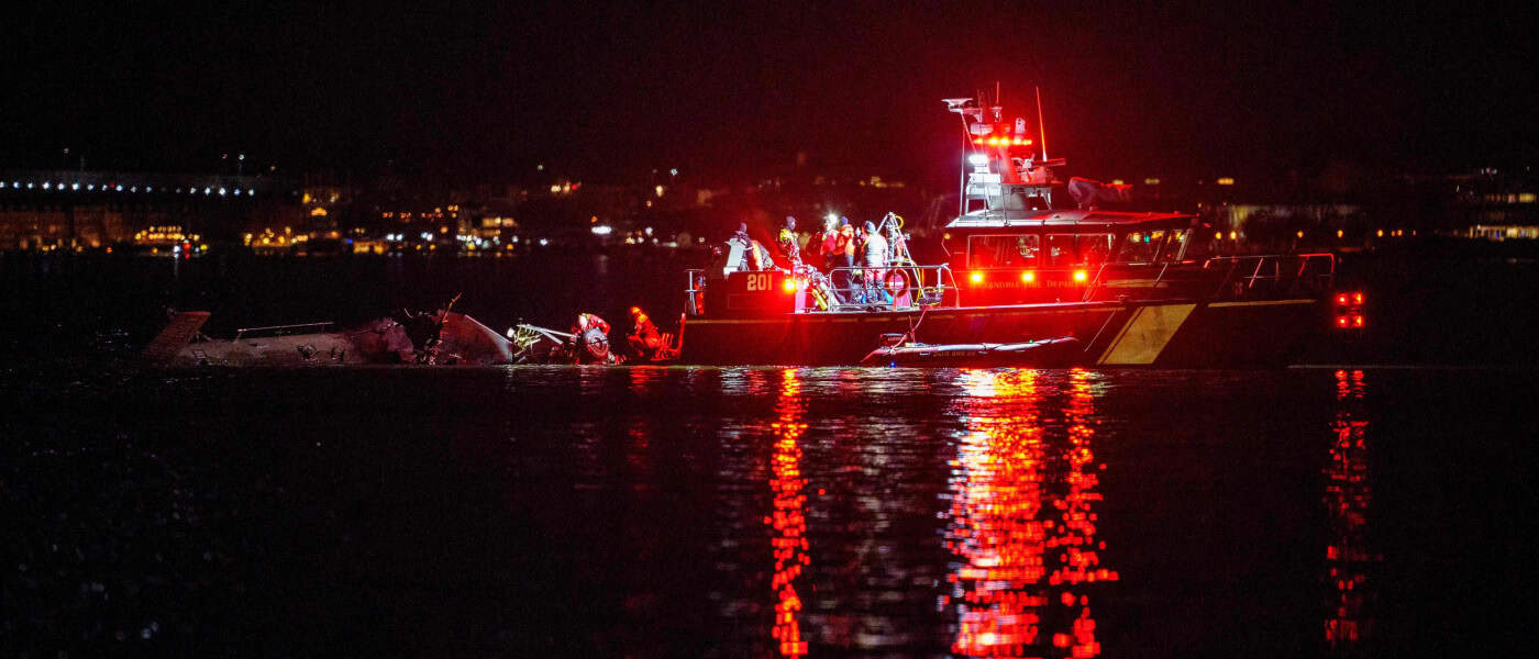 Autoridades confirmam mortes em colisão de avião e helicóptero em Washington