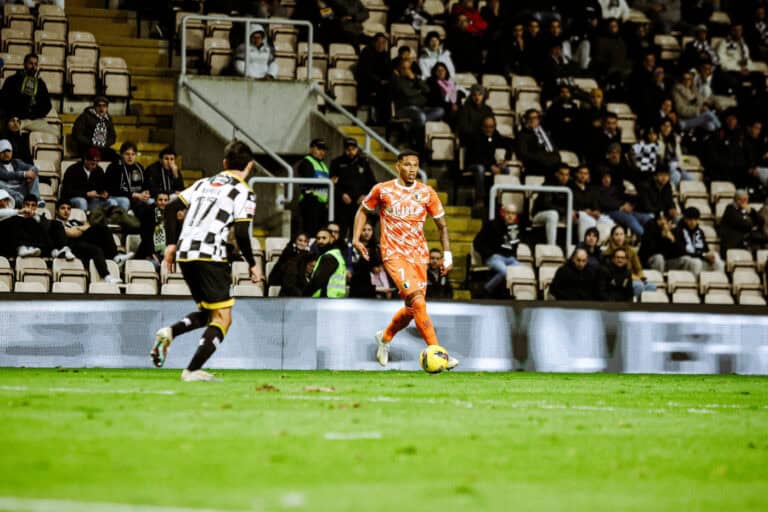 FC Famalicão regressa às vitórias no Bessa