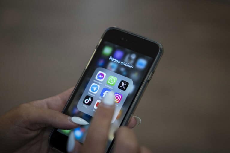 WhatsApp denuncia ciberespionagem a jornalistas com 'software' israelita