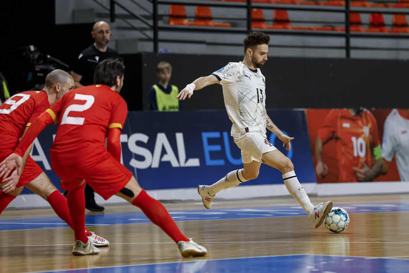 "Queremos mais três pontos e melhorar ainda mais a exibição"