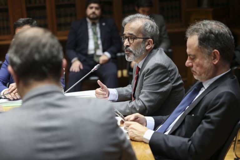 Portugal acompanhará portugueses caso sejam deportados dos EUA&nbsp;