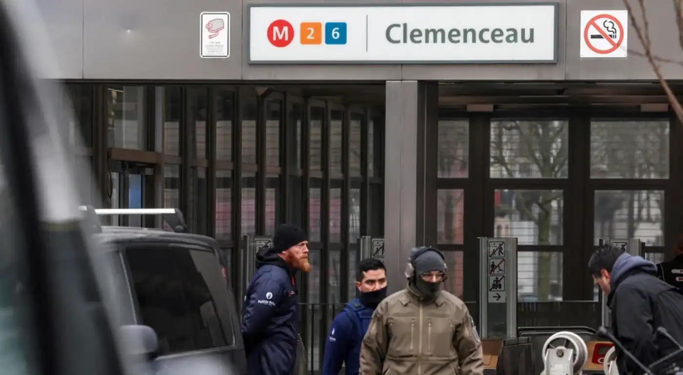 Ataque a tiro no metro de Bruxelas: polícia belga procura atiradores