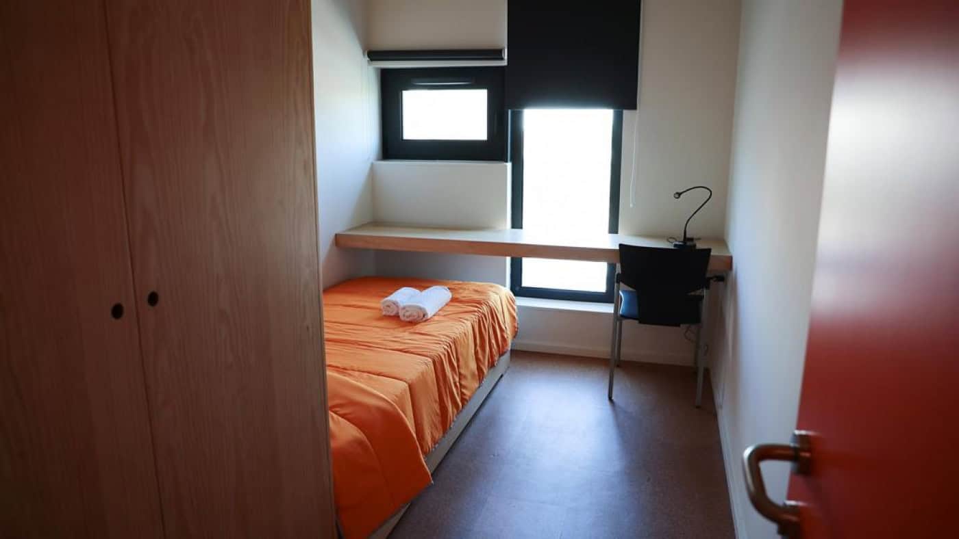 Apoio de alojamento alargado a estudantes não bolseiros mais carenciados