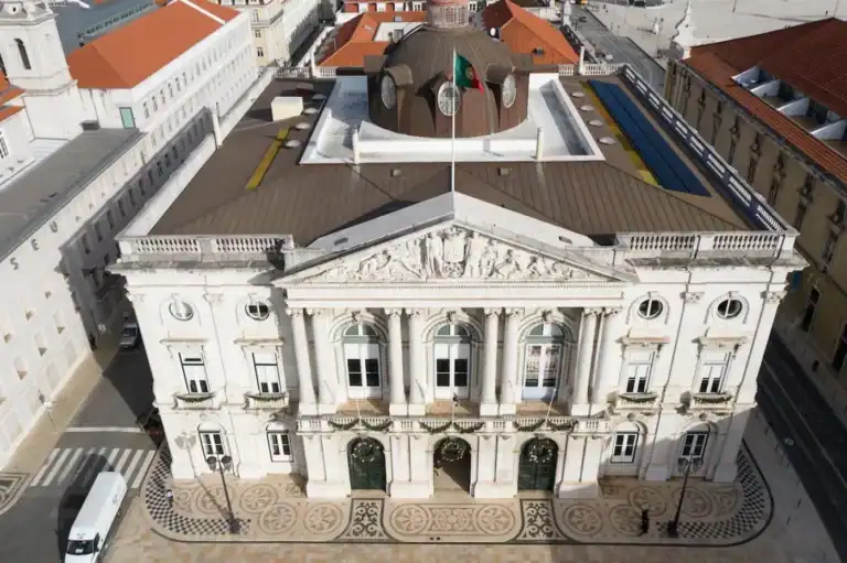 Deputado municipal do Chega em Lisboa renuncia a mandato após acusação de prostituição de menores