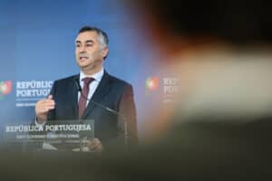 Universidades podem usar património sem autorização do governo