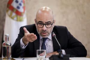 Governo vai insistir em redução do IVA na construção de habitação