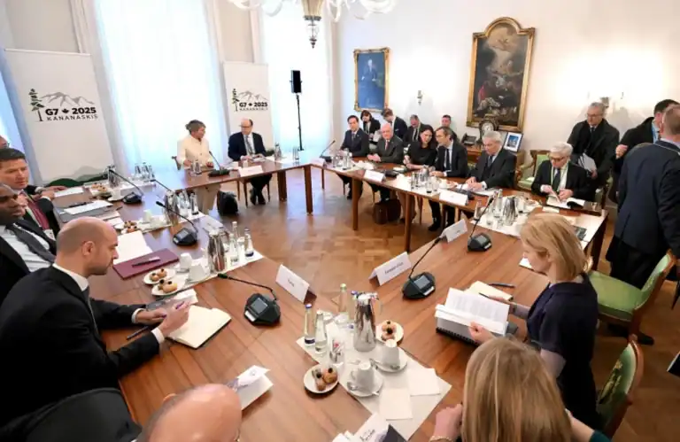 G7 reitera apoio a Kiev e ameaça Rússia com sanções se não negociar "de boa-fé"