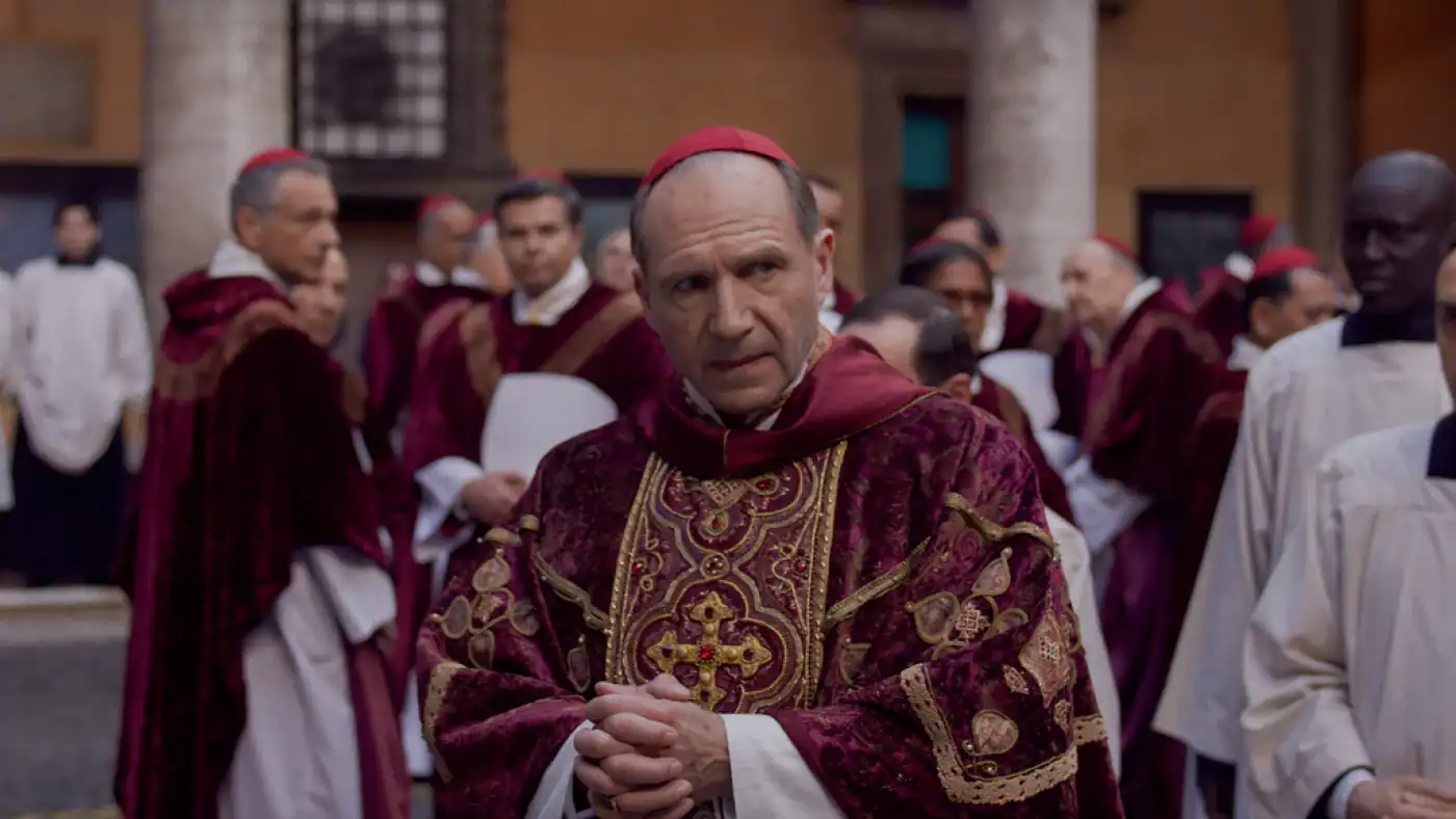 "Conclave" conquista quatro prémios BAFTA, incluindo Melhor Filme