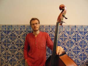 Maison 826 de Pedro Remy recebe o trio de Demian Cabaud