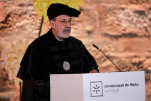 "Educação superior deve ser capaz de perspetivar o futuro além de ciclos governamentais"