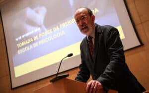 Reitor desafia escolas a pensarem estrategicamente substituição de recursos humanos