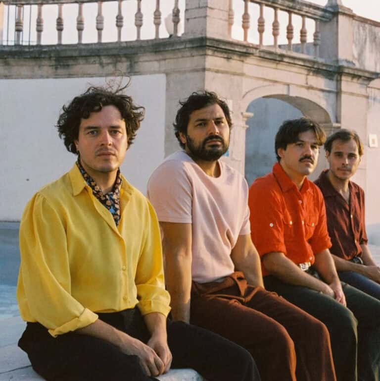 Capitão Fausto fazem estreia internacional com cinco concertos pela Europa&nbsp;