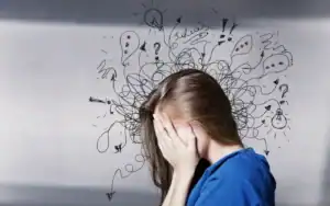 Quase metade dos jovens na Europa sem a necessária resposta de saúde mental 