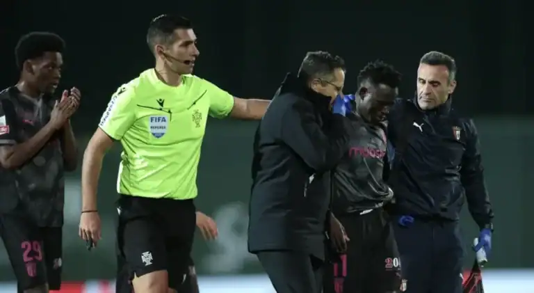 Roger afastado dos relvados nas próximas seis semanas