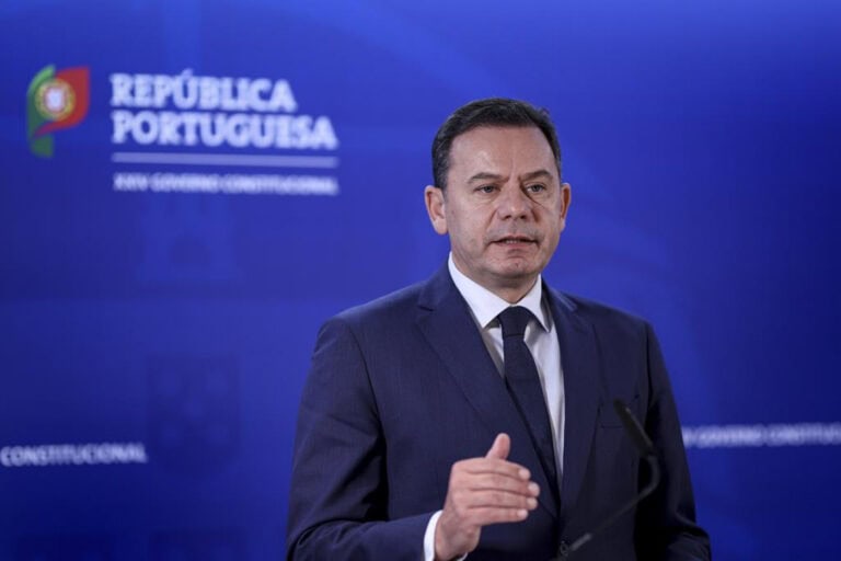 PGR está a analisar denúncia anónima contra Luís Montenegro e empresa da família&nbsp;