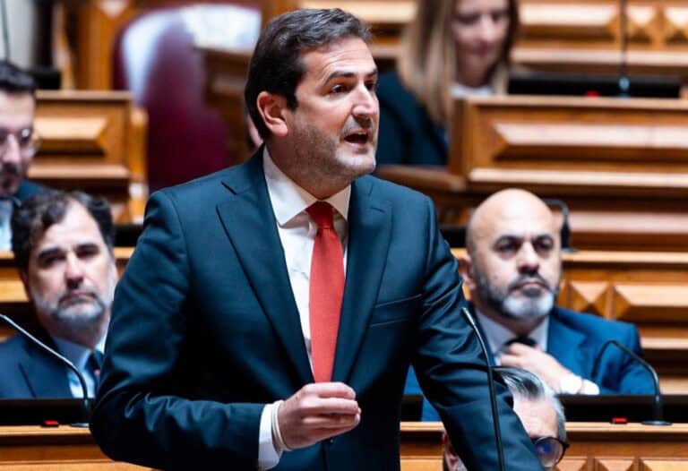 Hugo Soares garante que Montenegro será o candidato do PSD se houver novas eleições