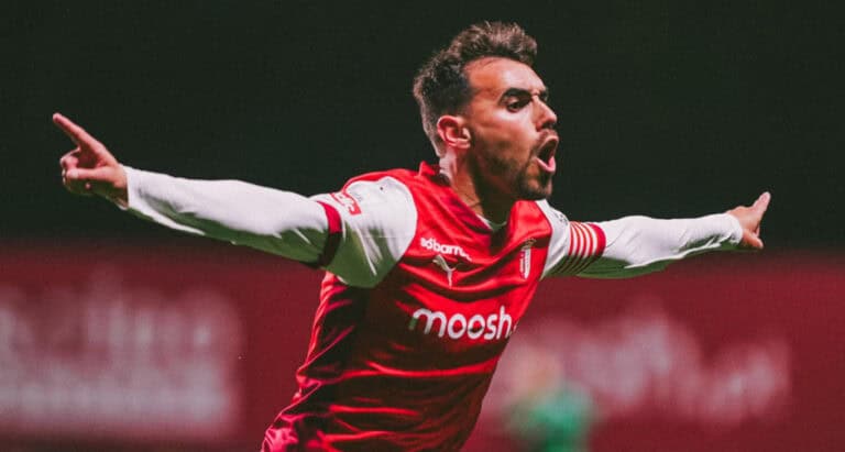 SC Braga vence FC Porto e cola-se no terceiro lugar da I Liga