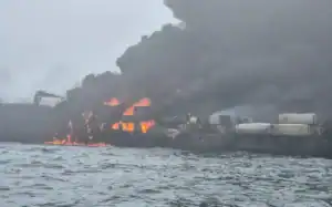 Cargueiro português colide com petroleiro americano no Mar do Norte