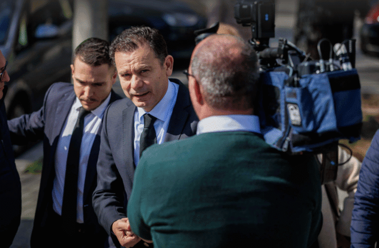 Figuras públicas e da política presentes no funeral de Miguel Macedo