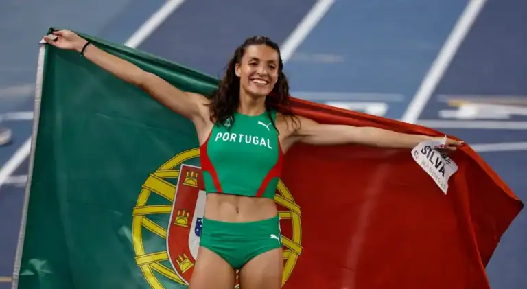 Patrícia Silva conquista medalha de bronze nos 800 metros