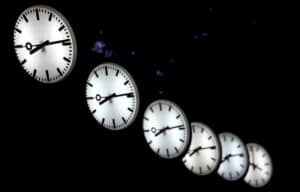 Atenção aos relógios. A hora vai adiantar este domingo