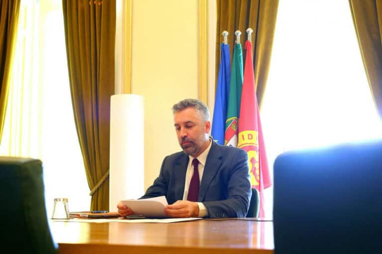 PS diz que país está em contraciclo com UE em relação à devolução integral das propinas