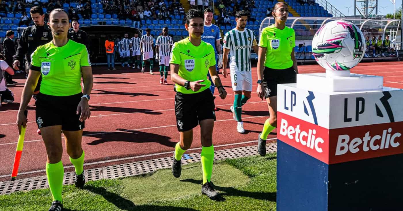 Catarina Campos espera "abrir portas" para que mais mulheres arbitrem jogos da I Liga