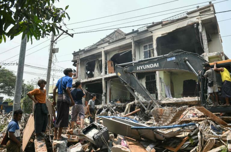 Réplica de sismo com magnitude 5,1 volta a abalar Myanmar