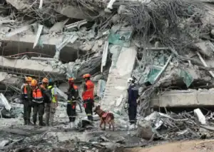 Busca por sobreviventes continua 72 horas após colapso de edifício na Tailândia 