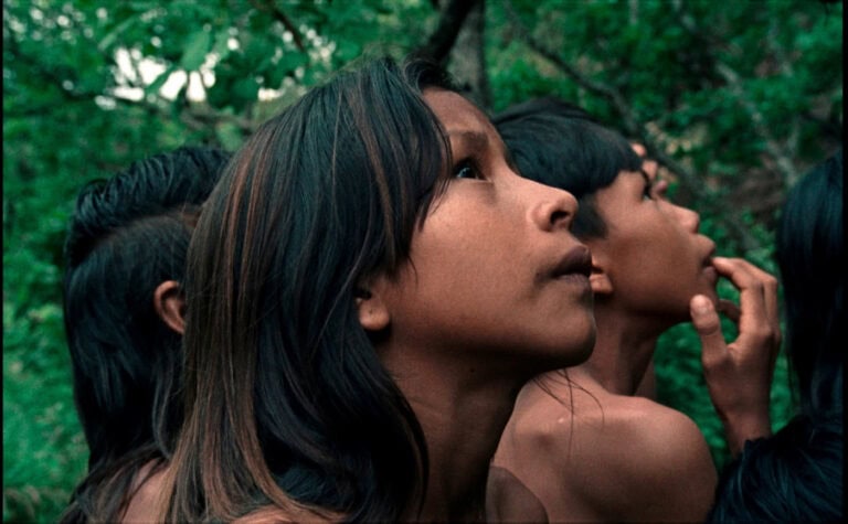 Exclusões e resistências em cartaz no Lucky Star durante abril